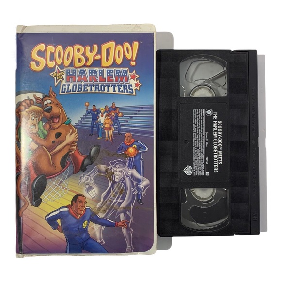 🍒$10 ea or 3/$20 Scooby-Doo Meets Globetrotters - Picture 1 of 2